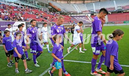 Fussball 2. Liga. SK Austria Klagenfurt gegen Young Violets Austria Wien. Aidan Liu, Florian Jaritz, Marco Gantschnig (Klagenfurt). Klagenfurt, 8.8.2025.
Foto: Kuess
www.qspictures.net
---
pressefotos, pressefotografie, kuess, qs, qspictures, sport, bild, bilder, bilddatenbank