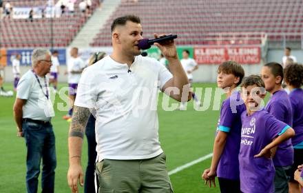 Fussball 2. Liga. SK Austria Klagenfurt gegen Young Violets Austria Wien. Stadionsprecher  (Klagenfurt). Klagenfurt, 8.8.2025.
Foto: Kuess
www.qspictures.net
---
pressefotos, pressefotografie, kuess, qs, qspictures, sport, bild, bilder, bilddatenbank