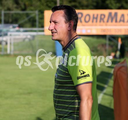 Fussball Unterliga Mitte. Arriach gegen Ludmannsdorf.  Trainer Andreas Poeck   (Ludmannsdorf).  Arriach, am 9.8.2025.
Foto. Kuess
www.qspictures.net
---
pressefotos, pressefotografie, kuess, qs, qspictures, sport, bild, bilder, bilddatenbank