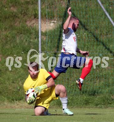Fussball Unterliga Mitte. Arriach gegen Ludmannsdorf.   Gaber Petric (Arriach),  Manuel Jachs  (Ludmannsdorf). Arriach, am 9.8.2025.
Foto. Kuess
www.qspictures.net
---
pressefotos, pressefotografie, kuess, qs, qspictures, sport, bild, bilder, bilddatenbank