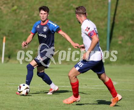 Fussball Unterliga Mitte. Arriach gegen Ludmannsdorf.  Niklas Stinnig  (Arriach),  Pascal Pressegger (Ludmannsdorf).  Arriach, am 9.8.2025.
Foto. Kuess
www.qspictures.net
---
pressefotos, pressefotografie, kuess, qs, qspictures, sport, bild, bilder, bilddatenbank