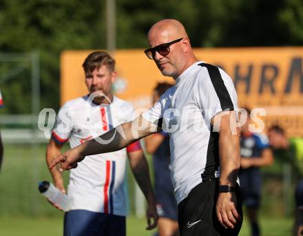 Fussball Unterliga Mitte. Arriach gegen Ludmannsdorf.   Trainer Luka Bratic (Arriach).  Arriach, am 9.8.2025.
Foto. Kuess
www.qspictures.net
---
pressefotos, pressefotografie, kuess, qs, qspictures, sport, bild, bilder, bilddatenbank