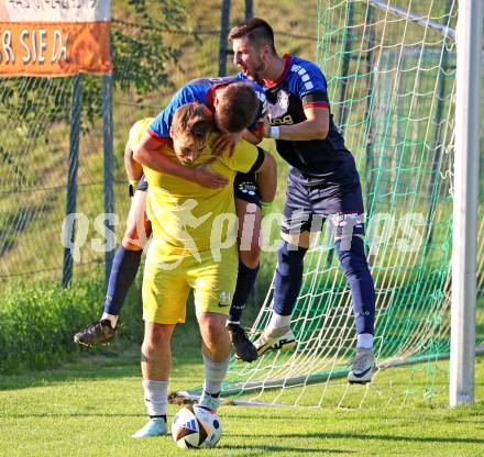 Fussball Unterliga Mitte. Arriach gegen Ludmannsdorf.  Jubel Manuel Jachs, David Gasser, Drazan Vukajlovic  (Ludmannsdorf).  Arriach, am 9.8.2025.
Foto. Kuess
www.qspictures.net
---
pressefotos, pressefotografie, kuess, qs, qspictures, sport, bild, bilder, bilddatenbank