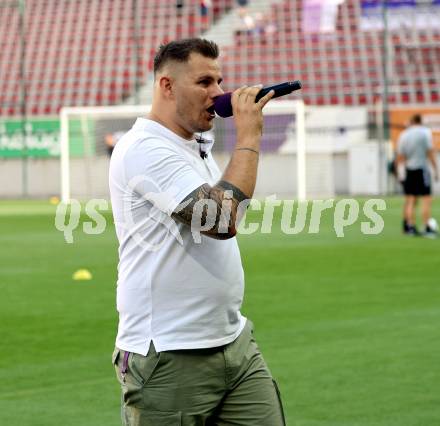 Fussball 2. Liga. SK Austria Klagenfurt gegen Young Violets Austria Wien. Stadionsprecher  (Klagenfurt). Klagenfurt, 8.8.2025.
Foto: Kuess
www.qspictures.net
---
pressefotos, pressefotografie, kuess, qs, qspictures, sport, bild, bilder, bilddatenbank