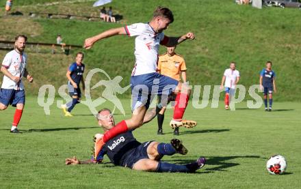 Fussball Unterliga Mitte. Arriach gegen Ludmannsdorf.  Niklas Stinnig  (Arriach),  Andreas Schritliser (Ludmannsdorf).  Arriach, am 9.8.2025.
Foto. Kuess
www.qspictures.net
---
pressefotos, pressefotografie, kuess, qs, qspictures, sport, bild, bilder, bilddatenbank