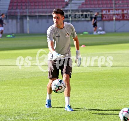 Fussball 2. Liga. SK Austria Klagenfurt gegen Young Violets Austria Wien. Tormanntrainer Marc Lamberger (Klagenfurt). Klagenfurt, 8.8.2025.
Foto: Kuess
www.qspictures.net
---
pressefotos, pressefotografie, kuess, qs, qspictures, sport, bild, bilder, bilddatenbank