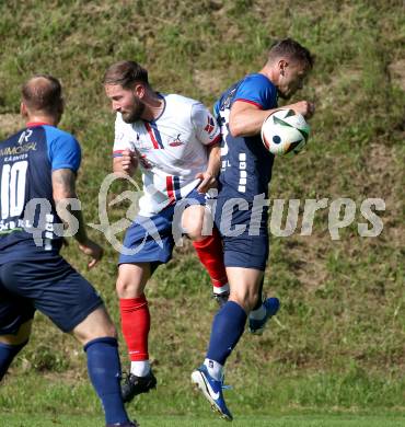 Fussball Unterliga Mitte. Arriach gegen Ludmannsdorf.   Gaber Petric (Arriach), Michael Jakopitsch  (Ludmannsdorf).  Arriach, am 9.8.2025.
Foto. Kuess
www.qspictures.net
---
pressefotos, pressefotografie, kuess, qs, qspictures, sport, bild, bilder, bilddatenbank