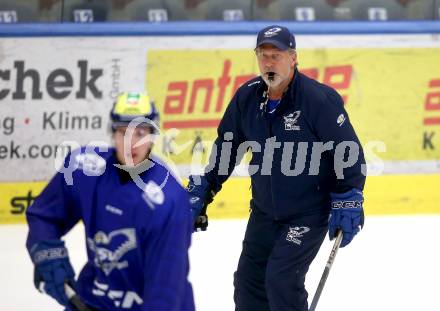 Eishockey Bundesliga. Training VSV. Trainer Tray Tuomie. Villach, am 11.8.2025.
Foto: Kuess
www.qspictures.net
---
pressefotos, pressefotografie, kuess, qs, qspictures, sport, bild, bilder, bilddatenbank