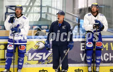 Eishockey Bundesliga. Training VSV. Trainer Tray Tuomie. Villach, am 11.8.2025.
Foto: Kuess
www.qspictures.net
---
pressefotos, pressefotografie, kuess, qs, qspictures, sport, bild, bilder, bilddatenbank