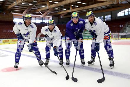 Eishockey Bundesliga. Training VSV. Adam Helewka, Steven Strong, Luca Erne, Nick Hutchison. Villach, am 11.8.2025.
Foto: Kuess
www.qspictures.net
---
pressefotos, pressefotografie, kuess, qs, qspictures, sport, bild, bilder, bilddatenbank