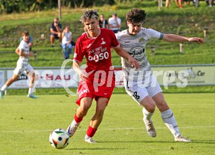 Fussball Kaerntner Liga.  Koettmannsdorf gegen SAK.  Sandro Franz Wilplinger (Koettmannsdorf),   Nando Lupar  (SAK).  Klagenfurt, am 17.8.2025.
Foto. Kuess
www.qspictures.net
---
pressefotos, pressefotografie, kuess, qs, qspictures, sport, bild, bilder, bilddatenbank