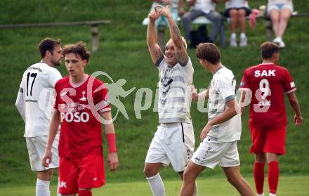 Fussball Kaerntner Liga.  Koettmannsdorf gegen SAK. Torjubel Aner Mandzic  (Koettmannsdorf),    Klagenfurt, am 17.8.2025.
Foto. Kuess
www.qspictures.net
---
pressefotos, pressefotografie, kuess, qs, qspictures, sport, bild, bilder, bilddatenbank