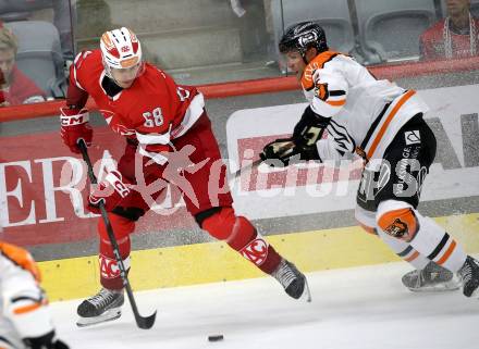 Eishockey Bundesliga. Testspiel. KAC gegen Grizzlys Wolfsburg. Luka Gomboc (KAC), Ethan Prow  (Wolfsburg).  Klagenfurt, am 20.8.2025.
Foto: Kuess
www.qspictures.net
---
pressefotos, pressefotografie, kuess, qs, qspictures, sport, bild, bilder, bilddatenbank