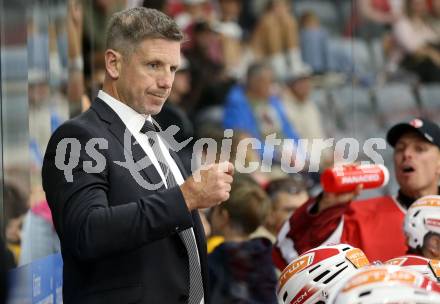 Eishockey Bundesliga. Testspiel. KAC gegen Grizzlys Wolfsburg.  Trainer Kirk Furey  (KAC). Klagenfurt, am 20.8.2025.
Foto: Kuess
www.qspictures.net
---
pressefotos, pressefotografie, kuess, qs, qspictures, sport, bild, bilder, bilddatenbank