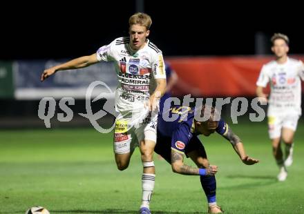 Fussball OEFB Cup. Velden gegen Hartberg. Tom Zurga  (Velden),   Dominic Vincze (Hartberg). Velden, am 27.8.2025.
Foto: Kuess
www.qspictures.net
---
pressefotos, pressefotografie, kuess, qs, qspictures, sport, bild, bilder, bilddatenbank