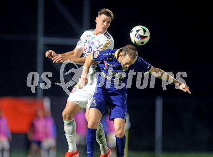 Fussball OEFB Cup. Velden gegen Hartberg.  Mario Kroepfl (Velden),  Fabian Wilfinger  (Hartberg). Velden, am 27.8.2025.
Foto: Kuess
www.qspictures.net
---
pressefotos, pressefotografie, kuess, qs, qspictures, sport, bild, bilder, bilddatenbank