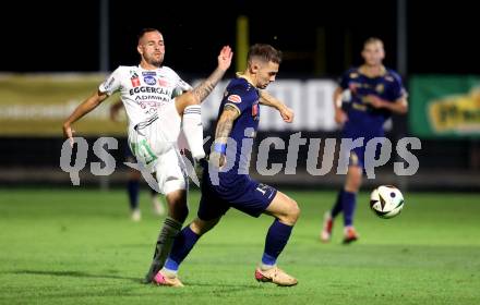 Fussball OEFB Cup. Velden gegen Hartberg.  Tom Zurga (Velden),  Lukas Spendlhofer  (Hartberg). Velden, am 27.8.2025.
Foto: Kuess
www.qspictures.net
---
pressefotos, pressefotografie, kuess, qs, qspictures, sport, bild, bilder, bilddatenbank