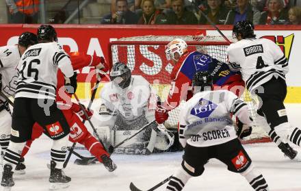 Eishockey Champions Hockey League. CHL. KAC gegen Sparta Prague.  Thomas Hundertpfund (KAC), Jakub Kovar  (Prag). Klagenfurt, am 28.8.2025.
Foto: Kuess
www.qspictures.net
---
pressefotos, pressefotografie, kuess, qs, qspictures, sport, bild, bilder, bilddatenbank