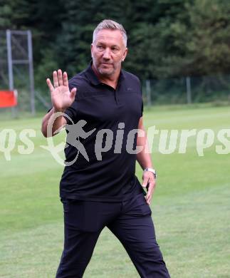 Fussball OEFB Cup. Velden gegen Hartberg.  Trainer Manfred Schmid  (Hartberg). Velden, am 27.8.2025.
Foto: Kuess
www.qspictures.net
---
pressefotos, pressefotografie, kuess, qs, qspictures, sport, bild, bilder, bilddatenbank