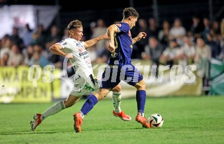 Fussball OEFB Cup. Velden gegen Hartberg. Alessandro Kiko  (Velden),  Fabian Wilfinger  (Hartberg). Velden, am 27.8.2025.
Foto: Kuess
www.qspictures.net
---
pressefotos, pressefotografie, kuess, qs, qspictures, sport, bild, bilder, bilddatenbank
