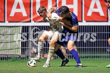 Fussball OEFB Cup. Velden gegen Hartberg. Luka Caculovic  (Velden),  Elias Havel  (Hartberg). Velden, am 27.8.2025.
Foto: Kuess
www.qspictures.net
---
pressefotos, pressefotografie, kuess, qs, qspictures, sport, bild, bilder, bilddatenbank