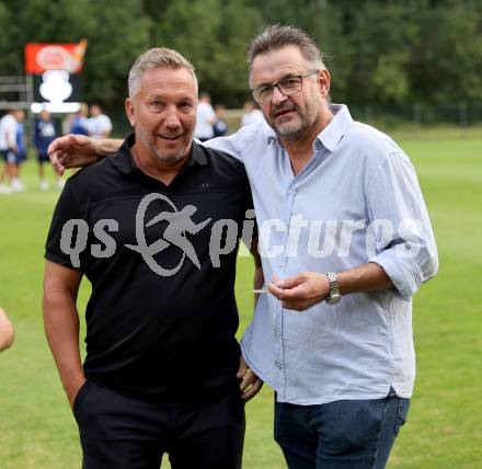 Fussball OEFB Cup. Velden gegen Hartberg.  Trainer Manfred Schmid  (Hartberg), Bruno Mitterberger (Velden). Velden, am 27.8.2025.
Foto: Kuess
www.qspictures.net
---
pressefotos, pressefotografie, kuess, qs, qspictures, sport, bild, bilder, bilddatenbank