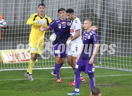 Fussball 2. Liga. SK Austria Klagenfurt gegen Admira Wacker.  Mario Matkovic, Aiden Liu, Bartol Barisic  (Klagenfurt),  Alexander Schmidt  (Admira). Klagenfurt, 29.8.2025.
Foto: Kuess
www.qspictures.net
---
pressefotos, pressefotografie, kuess, qs, qspictures, sport, bild, bilder, bilddatenbank