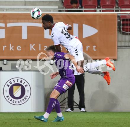 Fussball 2. Liga. SK Austria Klagenfurt gegen Admira Wacker. Nik Marinsek  (Klagenfurt),  Aristot Tambwe-Kasengele  (Admira). Klagenfurt, 29.8.2025.
Foto: Kuess
www.qspictures.net
---
pressefotos, pressefotografie, kuess, qs, qspictures, sport, bild, bilder, bilddatenbank