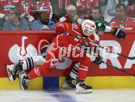 Eishockey Champions Hockey League. CHL. KAC gegen Eisbaeren Berlin. Clemens Unterweger  (KAC),  Yannick Veilleux  (Berlin). Klagenfurt, am 30.8.2025.
Foto: Kuess
www.qspictures.net
---
pressefotos, pressefotografie, kuess, qs, qspictures, sport, bild, bilder, bilddatenbank
