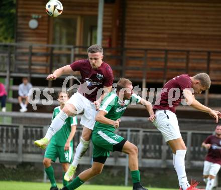 Fussball 1. Klasse Mitte. Bad Kleinkirchheim gegen Rosegg.  Gregor Dornitz  (Bad Kleinkirchheim), Marko Simunovic    (Rosegg). Bad Kleinkirchheim, am 13.9.2025.
Foto: Kuess
www.qspictures.net
---
pressefotos, pressefotografie, kuess, qs, qspictures, sport, bild, bilder, bilddatenbank