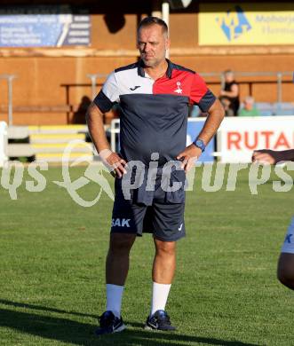 Fussball KÃ¤rntner Liga. SAK gegen St. Veit.   Trainer Goran Jolic (SAK)). Klagenfurt, am 19.9.2025.
Foto: Kuess
www.qspictures.net
---
pressefotos, pressefotografie, kuess, qs, qspictures, sport, bild, bilder, bilddatenbank