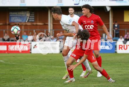 Fussball KÃ¤rntner Liga. SAK gegen St. Veit.  Luka Gajic  (SAK),  Julian Hufnagl (St.Veit). Klagenfurt, am 19.9.2025.
Foto: Kuess
www.qspictures.net
---
pressefotos, pressefotografie, kuess, qs, qspictures, sport, bild, bilder, bilddatenbank