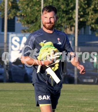 Fussball KÃ¤rntner Liga. SAK gegen St. Veit.  Co-Trainer Simon Sadnek   (SAK).  Klagenfurt, am 19.9.2025.
Foto: Kuess
www.qspictures.net
---
pressefotos, pressefotografie, kuess, qs, qspictures, sport, bild, bilder, bilddatenbank