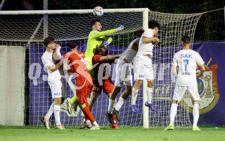 Fussball KÃ¤rntner Liga. SAK gegen St. Veit.   Kristijan Kondic (SAK), Fabian Doerflinger  (St.Veit). Klagenfurt, am 19.9.2025.
Foto: Kuess
www.qspictures.net
---
pressefotos, pressefotografie, kuess, qs, qspictures, sport, bild, bilder, bilddatenbank