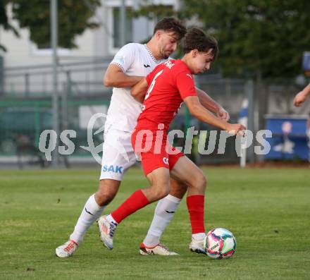 Fussball KÃ¤rntner Liga. SAK gegen St. Veit.  Rok Jazbec  (SAK),  Julian Hufnagl (St.Veit). Klagenfurt, am 19.9.2025.
Foto: Kuess
www.qspictures.net
---
pressefotos, pressefotografie, kuess, qs, qspictures, sport, bild, bilder, bilddatenbank