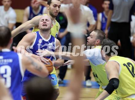 Basketball 2. Liga 2025/2026. Grunddurchgang 1. Runde.  Woerthersee Piraten gegen Kufstein Towers. Tim Huber  (Piraten),  Mate Horvath (Kufstein). Klagenfurt, am 4.10.2025.
Foto: Kuess
---
pressefotos, pressefotografie, kuess, qs, qspictures, sport, bild, bilder, bilddatenbank