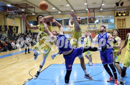 Basketball 2. Liga 2025/2026. Grunddurchgang 1. Runde.  Woerthersee Piraten gegen Kufstein Towers. Marcus Holyfield,  Andreas Nuck (Piraten),  Mate Horvath (Kufstein). Klagenfurt, am 4.10.2025.
Foto: Kuess
---
pressefotos, pressefotografie, kuess, qs, qspictures, sport, bild, bilder, bilddatenbank