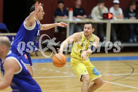 Basketball 2. Liga 2025/2026. Grunddurchgang 1. Runde.  Woerthersee Piraten gegen Kufstein Towers. Jan-Arne Apschner  (Piraten), Fabio Thaler  (Kufstein). Klagenfurt, am 4.10.2025.
Foto: Kuess
---
pressefotos, pressefotografie, kuess, qs, qspictures, sport, bild, bilder, bilddatenbank