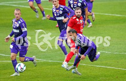 Fussball 2. Liga. SK Austria Klagenfurt gegen St. Poelten.  Marco Sebastian Gantschnig (Klagenfurt),  Marc Stendera  (St.Poelten).  Klagenfurt, 5.10..2025.
Foto: Kuess
www.qspictures.net
---
pressefotos, pressefotografie, kuess, qs, qspictures, sport, bild, bilder, bilddatenbank