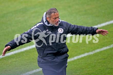 Fussball 2. Liga. SK Austria Klagenfurt gegen St. Poelten. Trainer Rolf Landerl  (Klagenfurt),     Klagenfurt, 5.10..2025.
Foto: Kuess
www.qspictures.net
---
pressefotos, pressefotografie, kuess, qs, qspictures, sport, bild, bilder, bilddatenbank