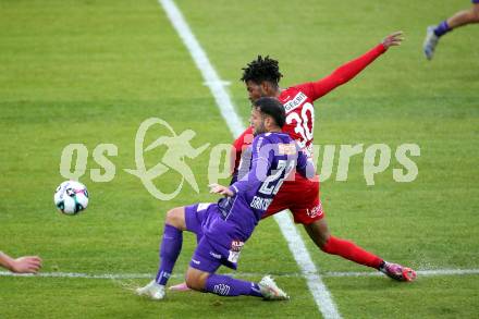Fussball 2. Liga. SK Austria Klagenfurt gegen St. Poelten.  Marco Sebastian Gantschnig (Klagenfurt),   Reinhard Azubuike Young (St.Poelten).  Klagenfurt, 5.10..2025.
Foto: Kuess
www.qspictures.net
---
pressefotos, pressefotografie, kuess, qs, qspictures, sport, bild, bilder, bilddatenbank