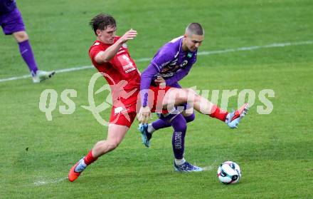 Fussball 2. Liga. SK Austria Klagenfurt gegen St. Poelten.   Bartol Barisic (Klagenfurt),  Lukas Buchegger  (St.Poelten).  Klagenfurt, 5.10..2025.
Foto: Kuess
www.qspictures.net
---
pressefotos, pressefotografie, kuess, qs, qspictures, sport, bild, bilder, bilddatenbank