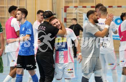 Futsal. Oesterreichische Futsal Liga. 1. OEFB Futsal Liga. . Carinthia Flamengo Futsal Club gegen FC Diamant Linz.  Jubel Trainer Ugur Koc, Smajl Delic  (Carinthia Flamengo Futsal Club).  Klagenfurt, 5.10..2025.
Foto: Kuess
www.qspictures.net
---
pressefotos, pressefotografie, kuess, qs, qspictures, sport, bild, bilder, bilddatenbank