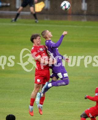 Fussball 2. Liga. SK Austria Klagenfurt gegen St. Poelten.  Bartol Barisic (Klagenfurt),  Lukas Buchegger  (St.Poelten).  Klagenfurt, 5.10..2025.
Foto: Kuess
www.qspictures.net
---
pressefotos, pressefotografie, kuess, qs, qspictures, sport, bild, bilder, bilddatenbank