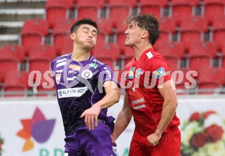 Fussball 2. Liga. SK Austria Klagenfurt gegen St. Poelten. Aidan Liu  (Klagenfurt), Lukas Buchegger (St. Poelten)  Klagenfurt, 5.10..2025.
Foto: Kuess
www.qspictures.net
---
pressefotos, pressefotografie, kuess, qs, qspictures, sport, bild, bilder, bilddatenbank