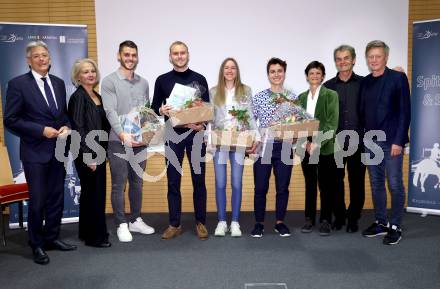 Spitzensport und Studium. LH Peter Kaiser, Rektorin Ada Pellert, Thomas Vallant (Eishockey, VSV), Christoph Rabitsch,  Anja Adamitsch (Eishockey, Lakers Kaernten), Nadine Weratschnig (Kanu, Wildwassersport), Doris Hattenberger, Thomas Btandauer,  Arno Arthofer.  Klagenfurt, am 8.10.2025.
Foto: Kuess
---
pressefotos, pressefotografie, kuess, qs, qspictures, sport, bild, bilder, bilddatenbank