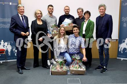 Spitzensport und Studium. LH Peter Kaiser, Rektorin Ada Pellert, Thomas Vallant (Eishockey, VSV), Anja Adamitsch (Eishockey, Lakers Kaernten), Christoph Rabitsch, Nadine Weratschnig (Kanu, Wildwassersport), Thomas Btandauer, Doris Hattenberger, Arno Arthofer.  Klagenfurt, am 8.10.2025.
Foto: Kuess
---
pressefotos, pressefotografie, kuess, qs, qspictures, sport, bild, bilder, bilddatenbank