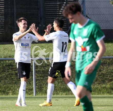 Fussball KÃ¤rntner Liga. Bleiburg gegen Voelkermarkt.  Torjubel Mathias Knauder, Lazar Gacic  (Bleiburg). Bleiburg, am 11.10.2025.
Foto: Kuess
www.qspictures.net
---
pressefotos, pressefotografie, kuess, qs, qspictures, sport, bild, bilder, bilddatenbank