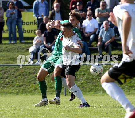 Fussball KÃ¤rntner Liga. Bleiburg gegen Voelkermarkt.  Robert Matic (Bleiburg), Oliver Kuester  (Voelkermarkt). Bleiburg, am 11.10.2025.
Foto: Kuess
www.qspictures.net
---
pressefotos, pressefotografie, kuess, qs, qspictures, sport, bild, bilder, bilddatenbank