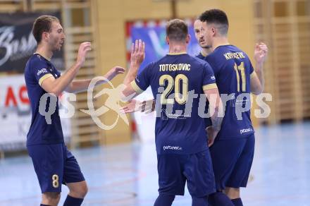 Futsal. Oesterreichische Futsal Liga. 1. OEFB Futsal Liga. . Futsal versli.at Klagenfurt  gegen LPSV Kaernten .  Torjubel Marko Sarkovic, Denis Totoskovic, Saso Kovacevic  (Futsal versli.at Klagenfurt).  Klagenfurt, 12.10..2025.
Foto: Kuess
www.qspictures.net
---
pressefotos, pressefotografie, kuess, qs, qspictures, sport, bild, bilder, bilddatenbank
